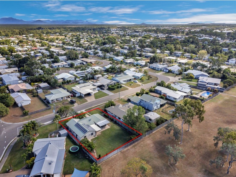 1 Feeney Avenue, Rasmussen QLD 4815