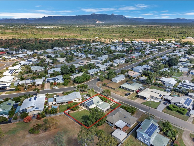 1 Feeney Avenue, Rasmussen QLD 4815