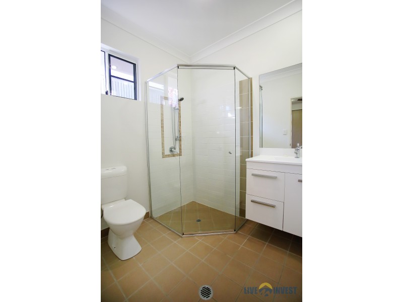 17 Hillock Crescent, Bushland Beach QLD 4818