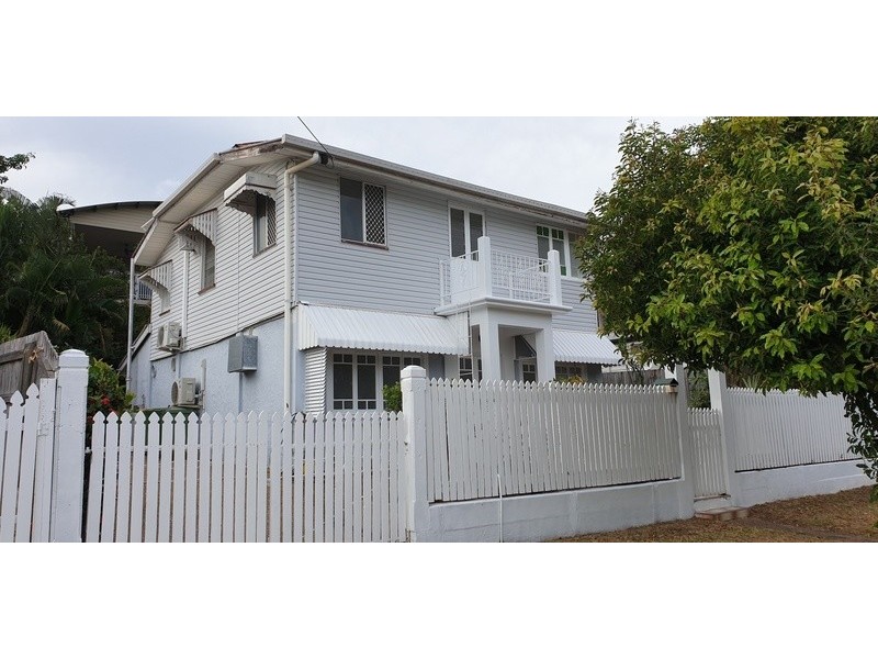 15 Baxter Street, West End QLD 4810