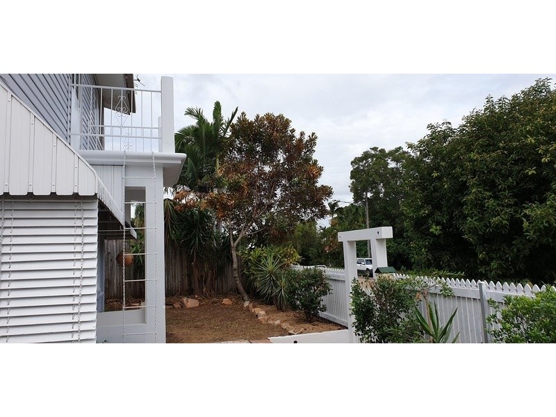 15 Baxter Street, West End QLD 4810