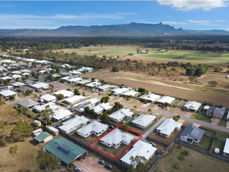 14A Stella Street, Kelso QLD 4815