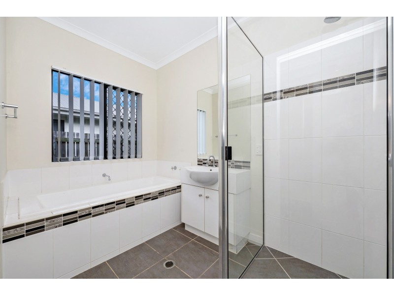 12 Skardon Place, Kelso QLD 4815