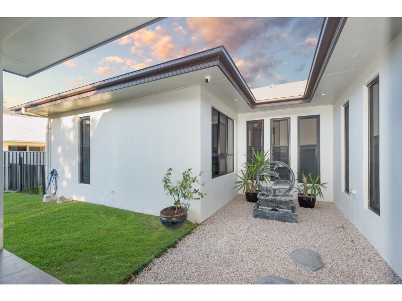 28 Bilbao Place, Bushland Beach QLD 4818