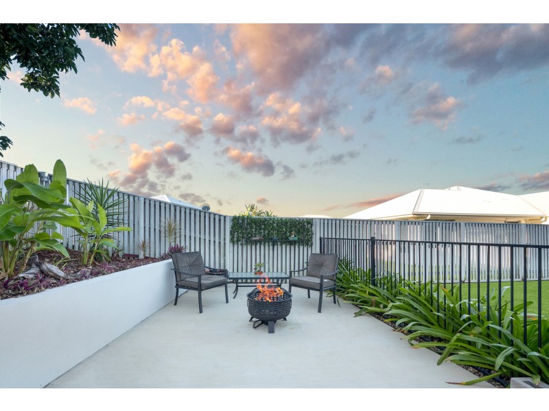 28 Bilbao Place, Bushland Beach QLD 4818