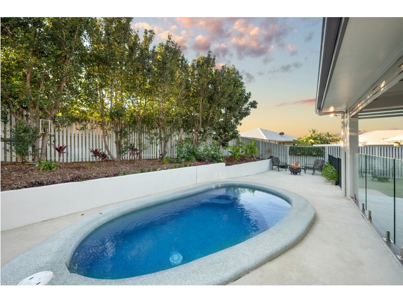 28 Bilbao Place, Bushland Beach QLD 4818