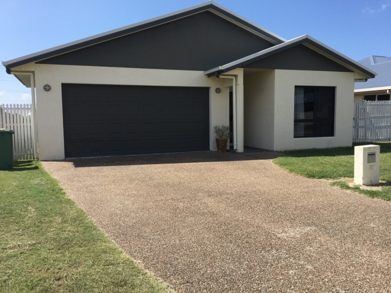 30 Hilton Way, Mount Louisa QLD 4814