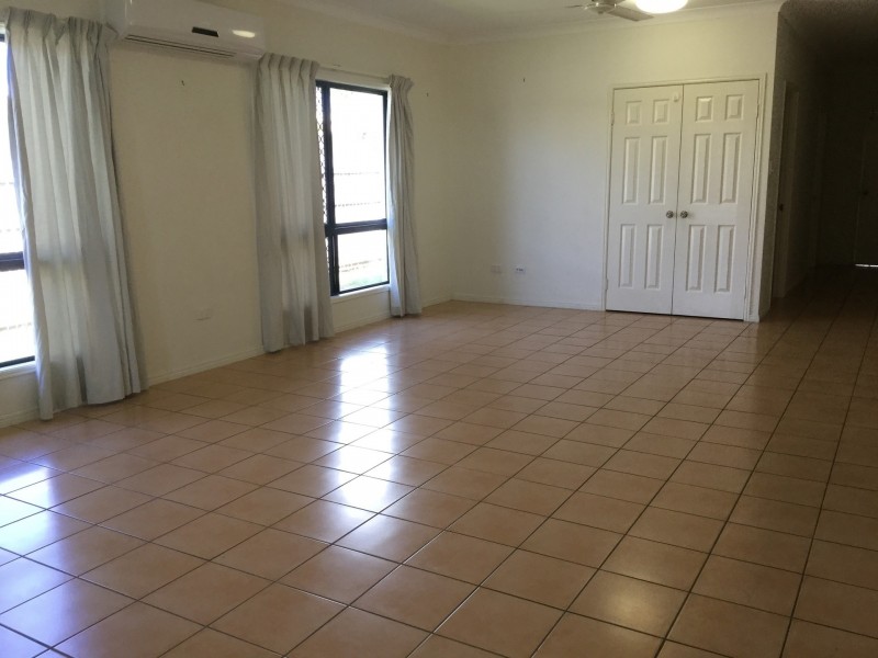 30 Hilton Way, Mount Louisa QLD 4814