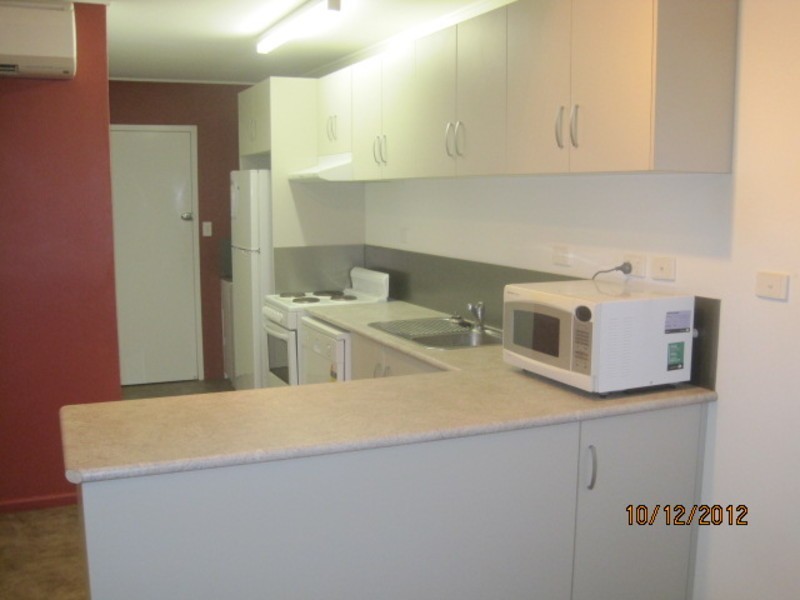 1 & 2/25  Carmody Street, Hermit Park QLD 4812