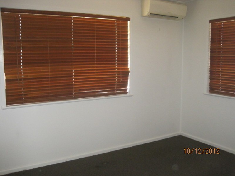 1 & 2/25  Carmody Street, Hermit Park QLD 4812