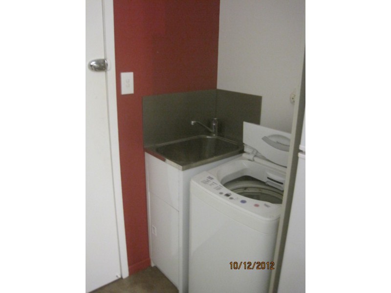 1 & 2/25  Carmody Street, Hermit Park QLD 4812