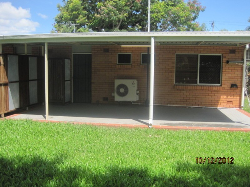 1 & 2/25  Carmody Street, Hermit Park QLD 4812