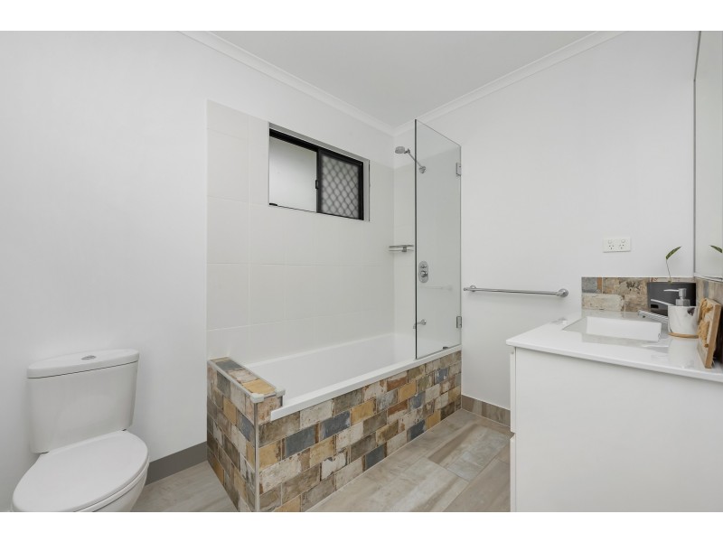 37 Wakeboard Circuit, Kelso QLD 4815