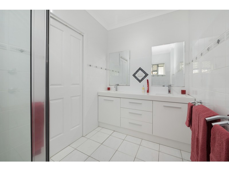 2 Elberry Crescent, Kelso QLD 4815