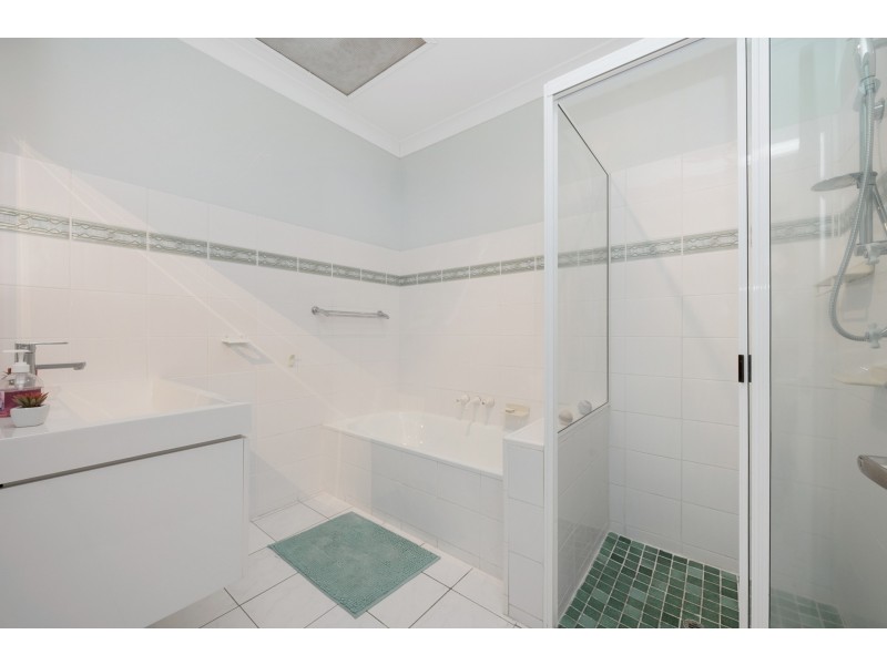 2 Elberry Crescent, Kelso QLD 4815