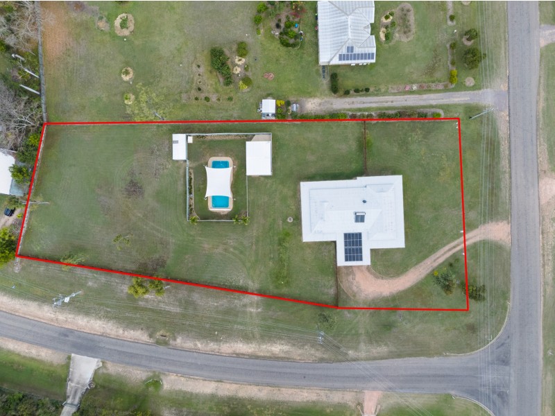 2 Elberry Crescent, Kelso QLD 4815