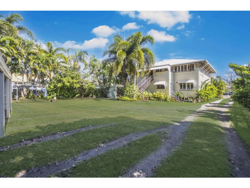 27 Morehead Street, South Townsville QLD 4810