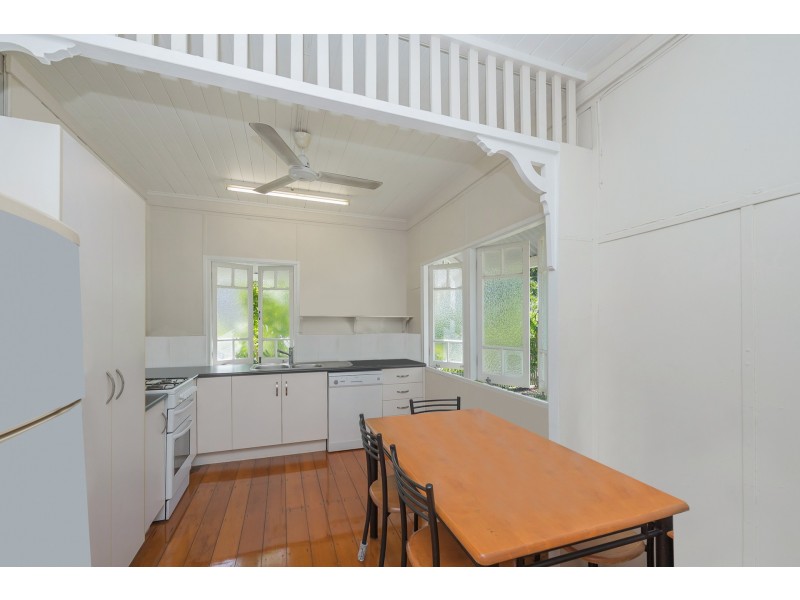 27 Morehead Street, South Townsville QLD 4810