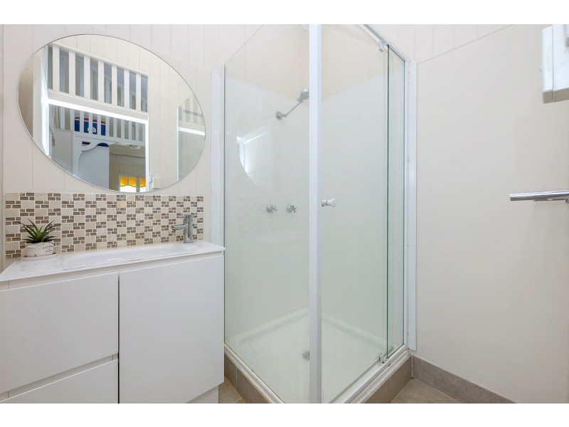 27 Morehead Street, South Townsville QLD 4810