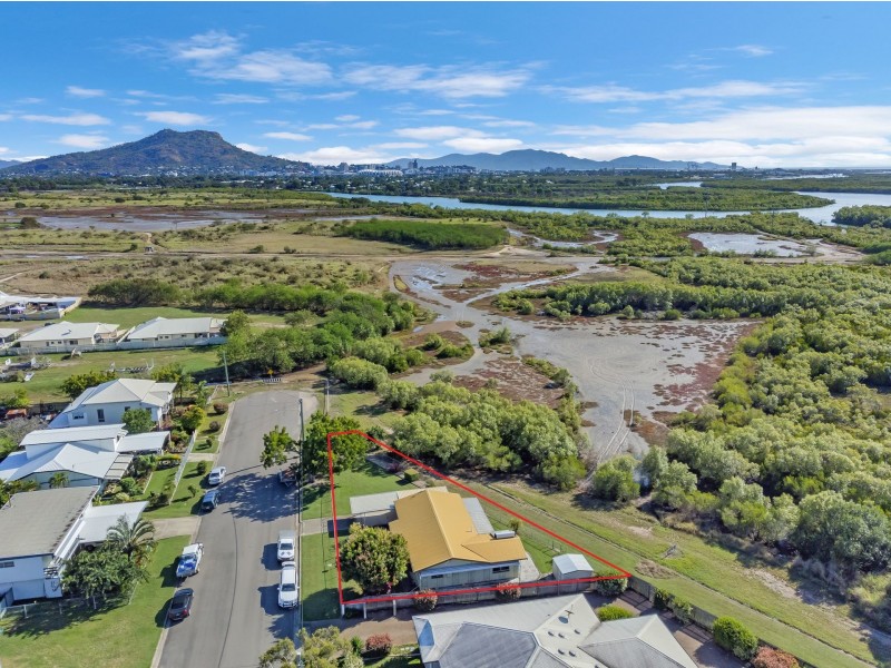 2 Wagner Street, Oonoonba QLD 4811