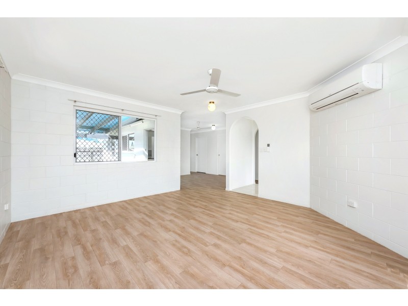 31 Barnett Street, Mount Louisa QLD 4814