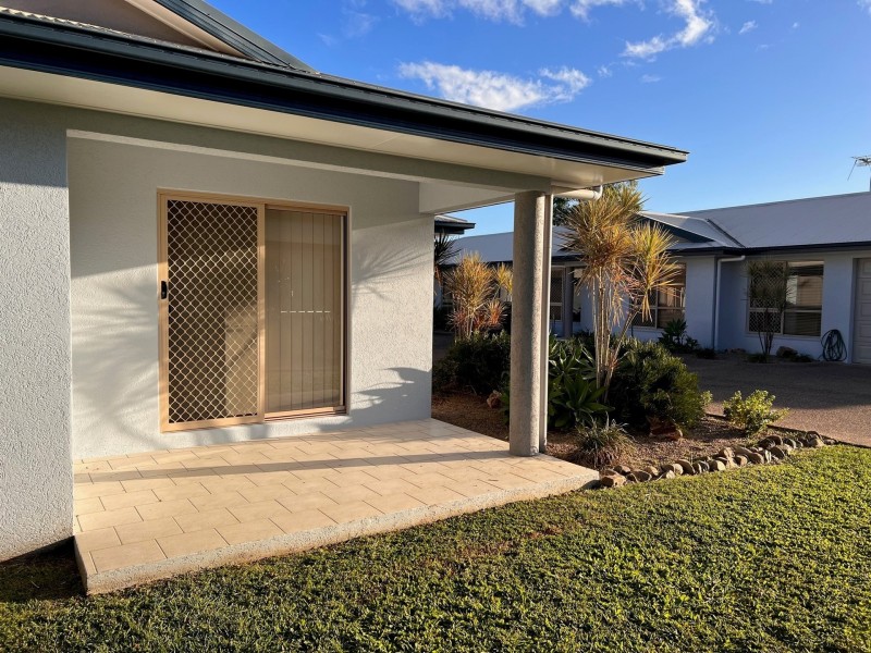 9/10 Renecol Avenue, Rasmussen QLD 4815