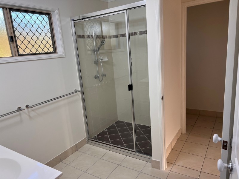 9/10 Renecol Avenue, Rasmussen QLD 4815