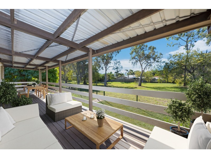 10 Vesterman Court, Bushland Beach QLD 4818