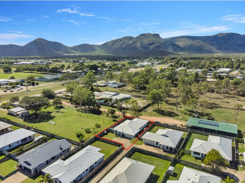 12A Stella Street, Kelso QLD 4815