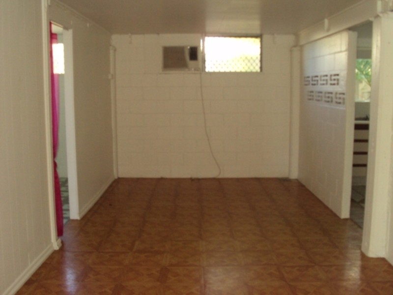 506 Bayswater Road, Mount Louisa QLD 4814