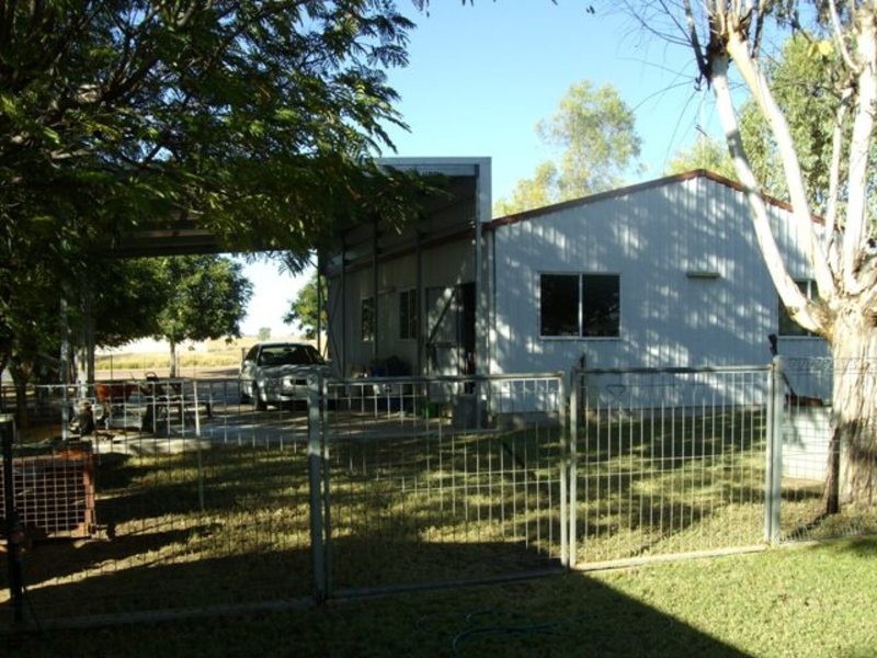 26- 28 Alyss Street, Hughenden QLD 4821