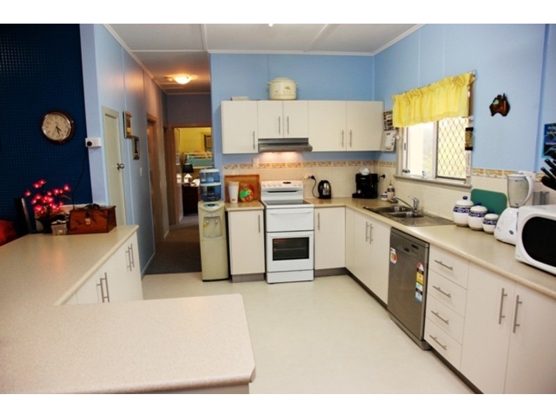 9 Werona Street, Mundingburra QLD 4812