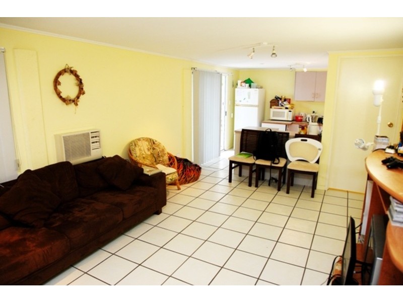 9 Werona Street, Mundingburra QLD 4812