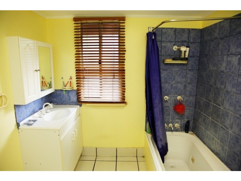 9 Werona Street, Mundingburra QLD 4812