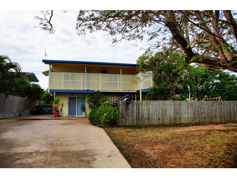 9 Werona Street, Mundingburra QLD 4812