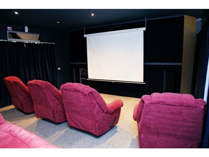 8 Mustang Street, Kelso QLD 4815