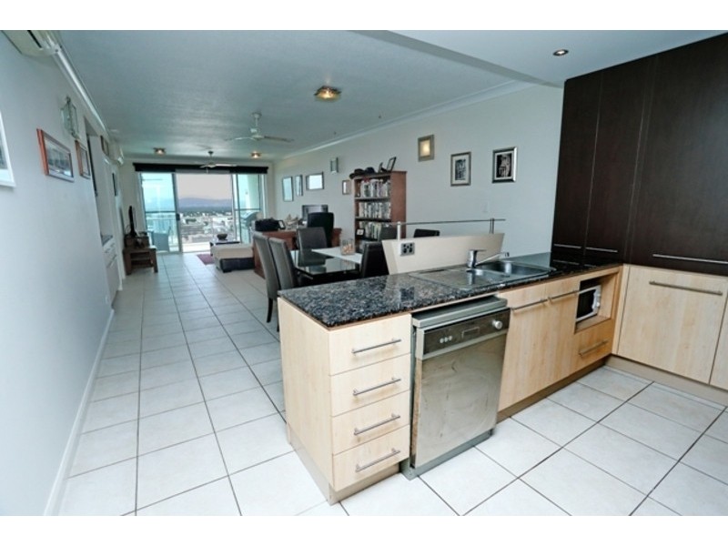 1/12-14 Hale Street, Townsville City QLD 4810