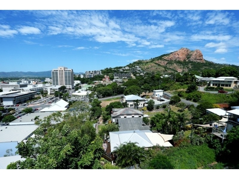 1/12-14 Hale Street, Townsville City QLD 4810
