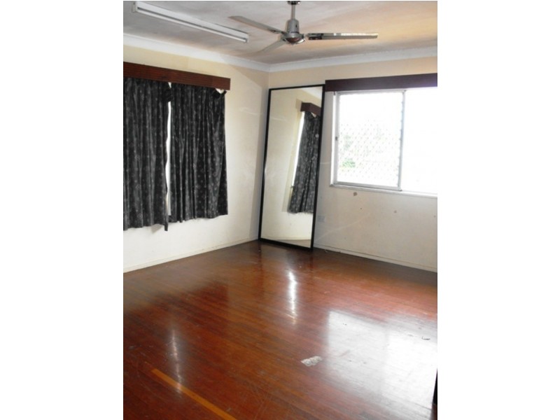 1 Willseal Court, Mount Louisa QLD 4814