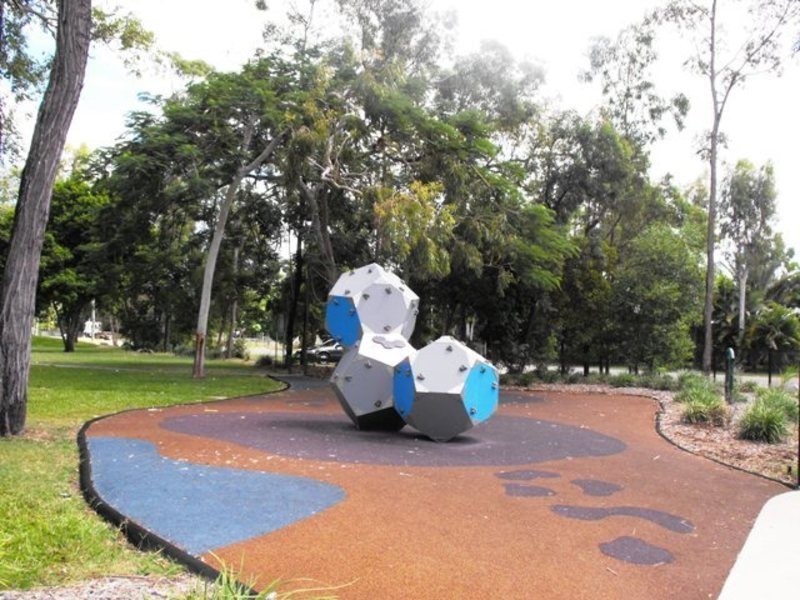 2 Garnet Street, Kelso QLD 4815