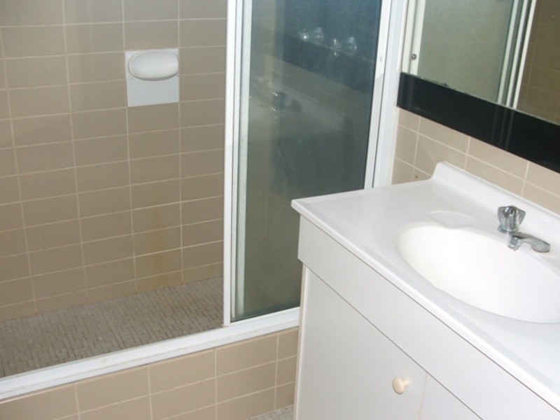 8/23A Cleveland Terrace, North Ward QLD 4810