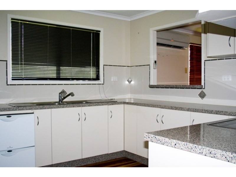 2 Sweers Court, Kirwan QLD 4817