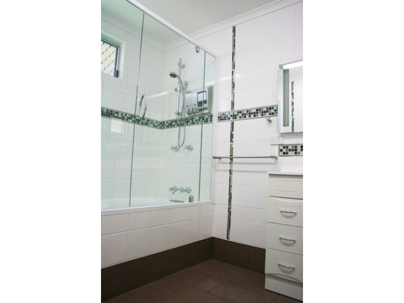 2 Sweers Court, Kirwan QLD 4817