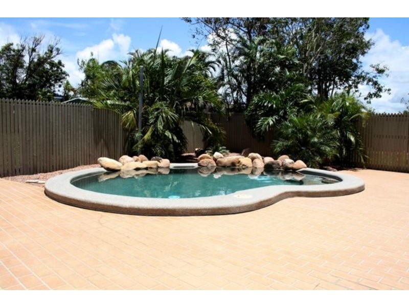 2 Sweers Court, Kirwan QLD 4817