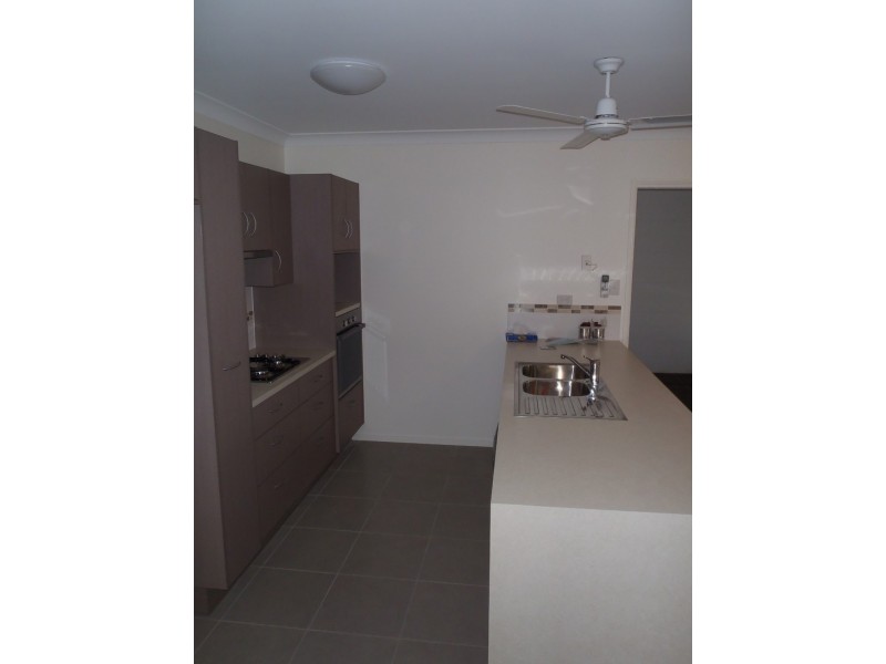 23 Oculina Street (North Shore), Burdell QLD 4818