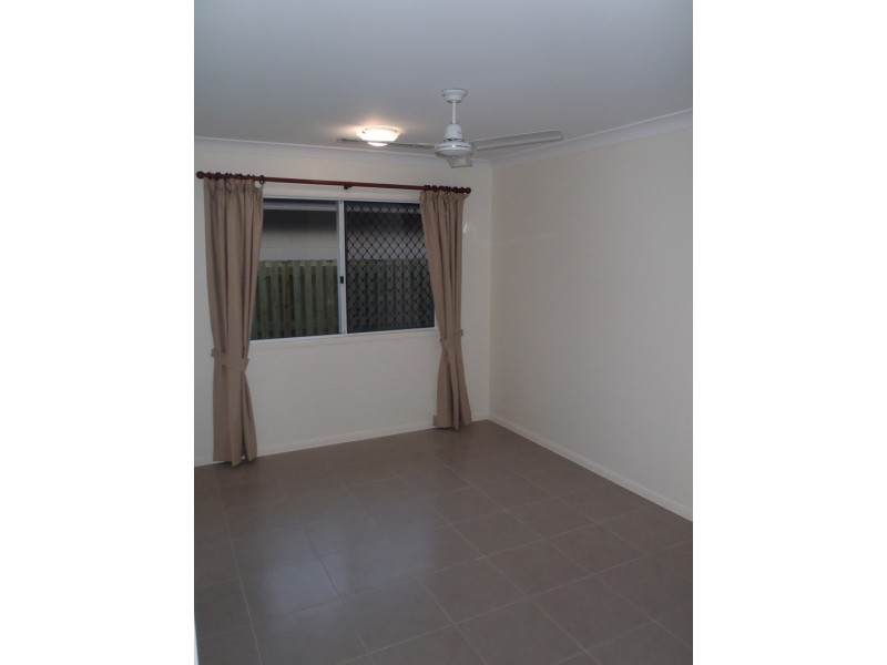 23 Oculina Street (North Shore), Burdell QLD 4818