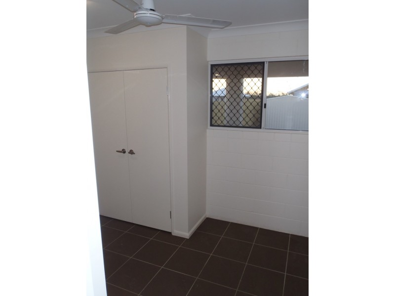 23 Oculina Street (North Shore), Burdell QLD 4818