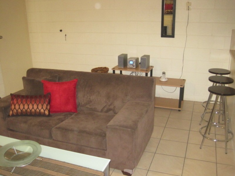 9/37 Hugh Street, West End QLD 4810