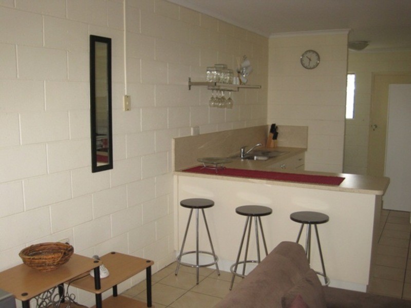 9/37 Hugh Street, West End QLD 4810