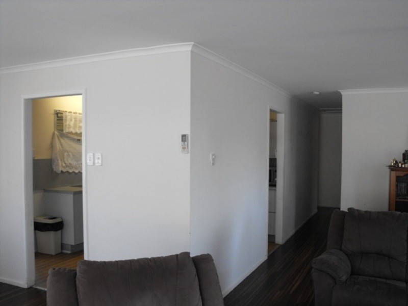 8 Lambert Street, Kirwan QLD 4817